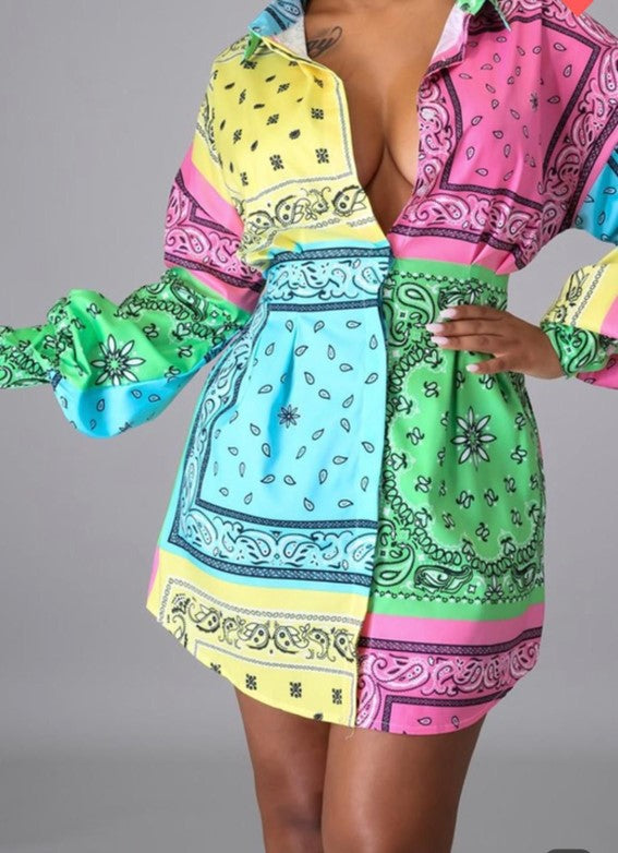 Colorful Printed Dress with Buttons and Long Sleeves - Image 2